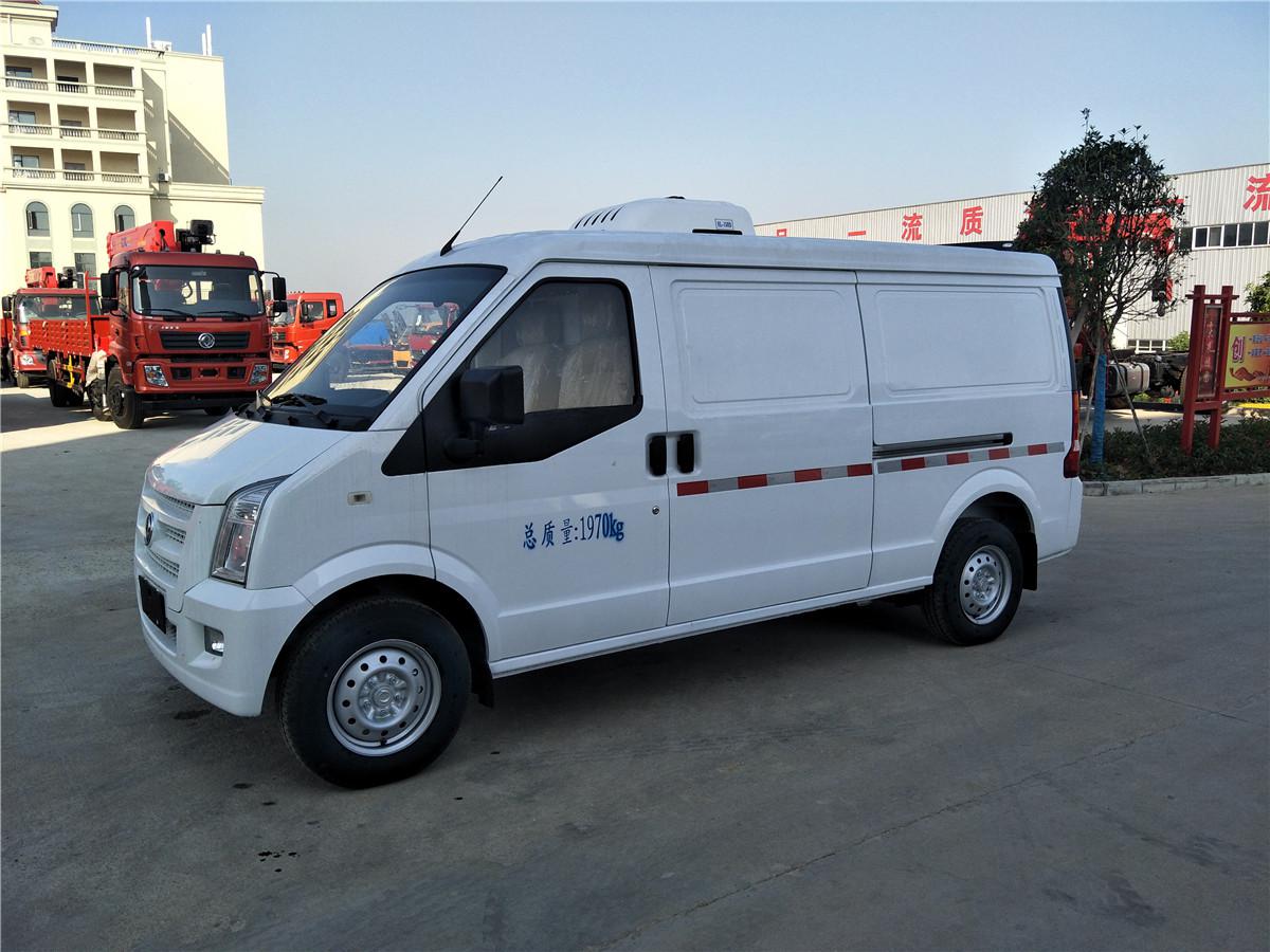東風小康面包式商務(wù)冷藏車