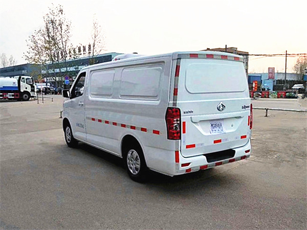長(zhǎng)安睿行M80面包冷藏車 長(zhǎng)安睿行M80面包冷藏車