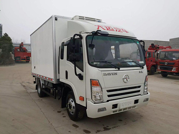 大運(yùn)排半3.75米貨廂冷藏車 大運(yùn)排半3.75米貨廂冷藏車