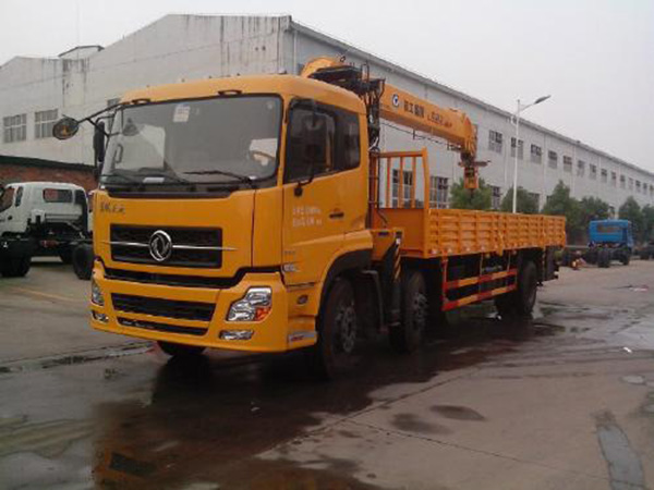 東風天龍后八輪8.5米隨車吊 東風天龍后八輪8.5米隨車吊