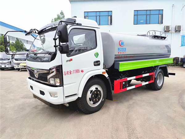 新款東風福瑞卡8.5噸程力灑水車發遼寧！