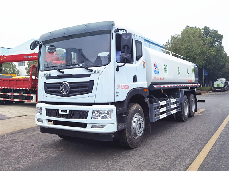 國六東風(fēng)T5后雙橋灑水車
