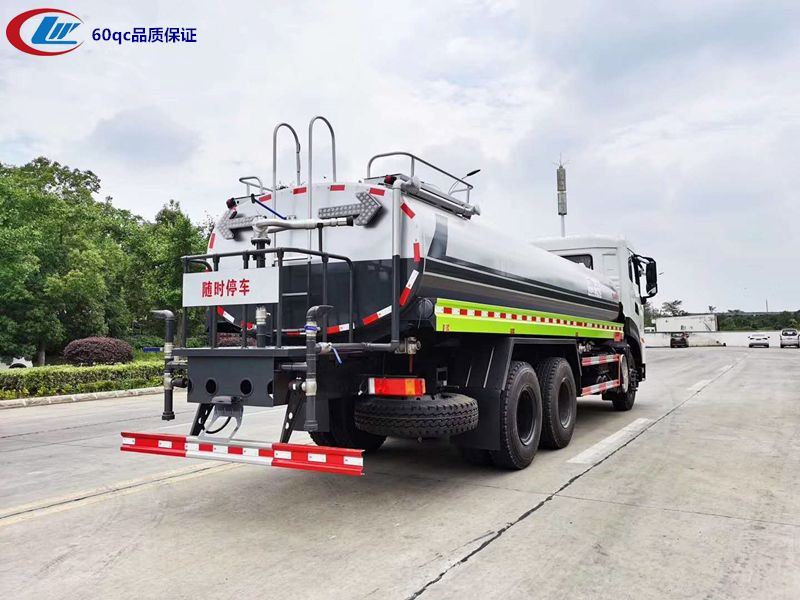 東風(fēng)天龍后雙橋?yàn)⑺? alt=