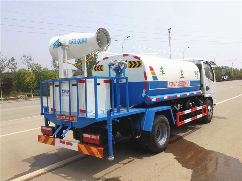 東風(fēng)多利卡藍(lán)牌霧炮車 東風(fēng)多利卡藍(lán)牌霧炮車