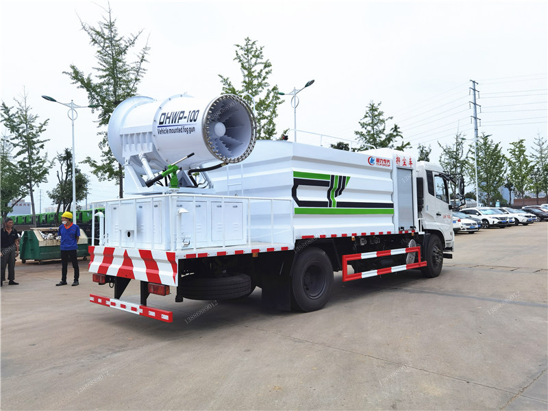 東風天錦12噸霧炮車調試完畢發車