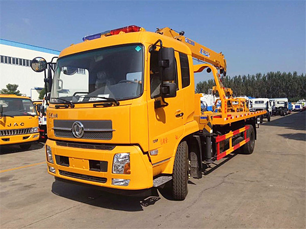 東風(fēng)天錦平板帶吊清障車