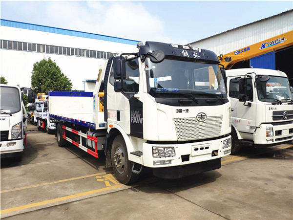 解放J6一拖二平板清障車