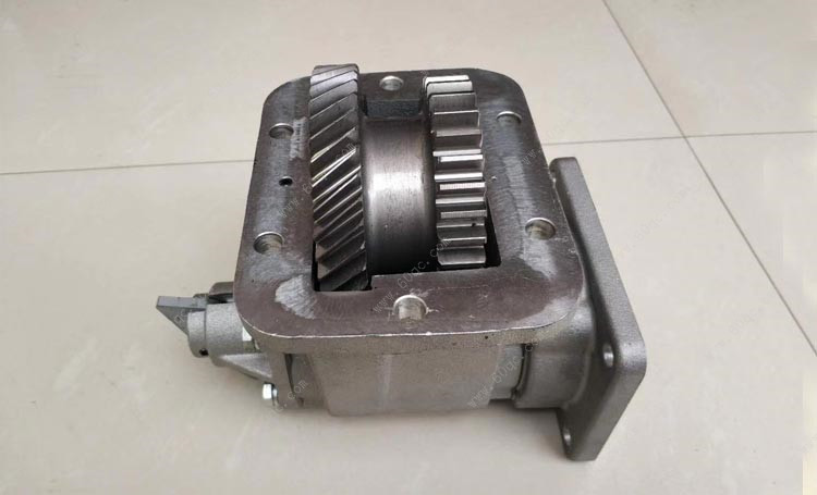 灑水車取力器，油罐車取力器