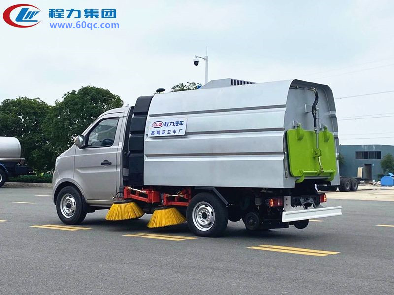 長(zhǎng)安國(guó)六3方掃路車