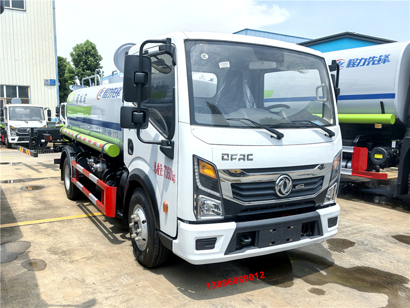 東風(fēng)專致5噸灑水車(chē)