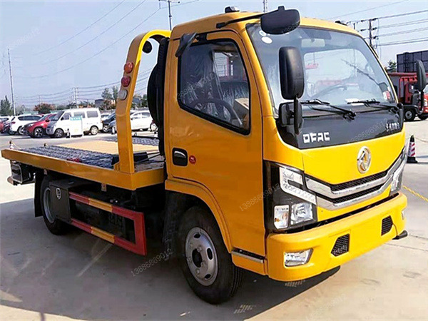 東風(fēng)多利卡一拖二藍(lán)牌清障車(chē)