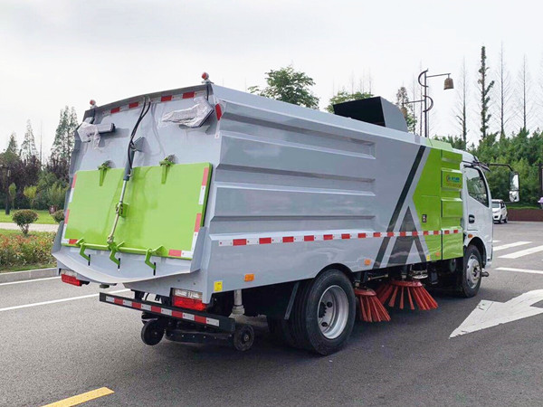 東風(fēng)凱普特8方掃路車 東風(fēng)凱普特8方掃路車